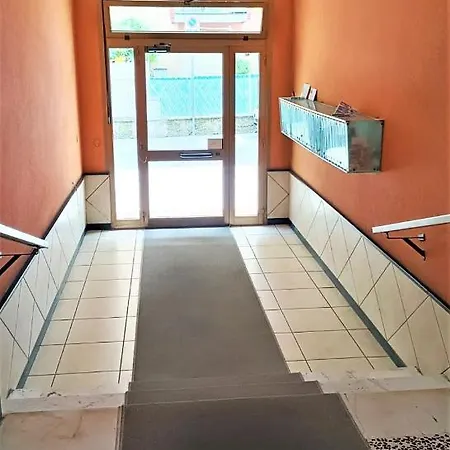 Fronte Del Golf Appartement