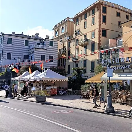 Fronte Del Golf Rapallo